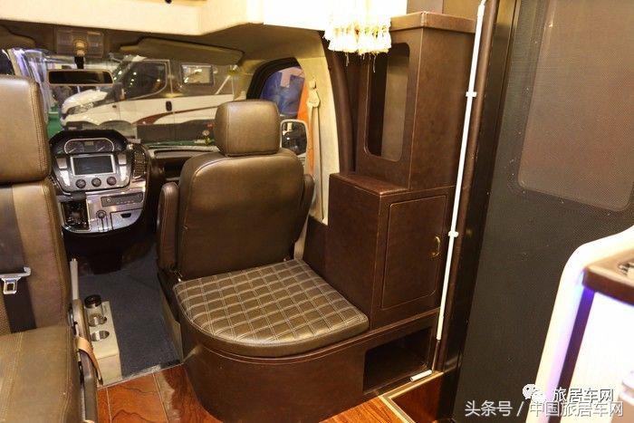 大通v90短轴低顶和大通v80plus,大通v80和大通v80plus的区别