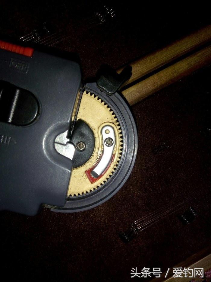 如何使用钓钩绑线器,钓鱼单钩绑线器全套方法