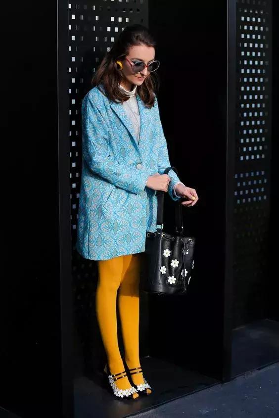 冬天薄款连裤袜怎么穿比较好看,秋冬必备的连裤袜