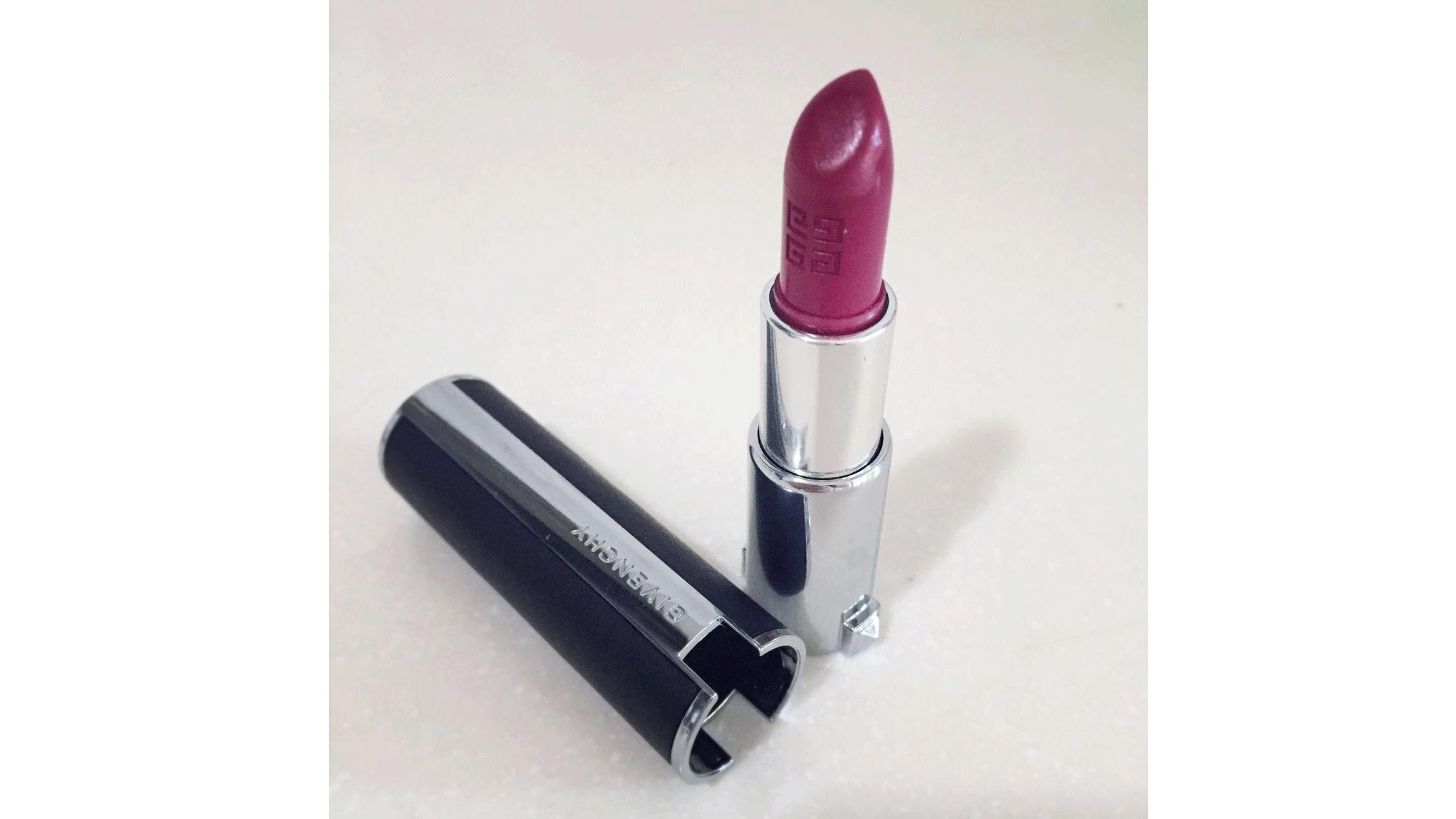 冬季口红什么颜色显白,口红冬季推荐姨妈色