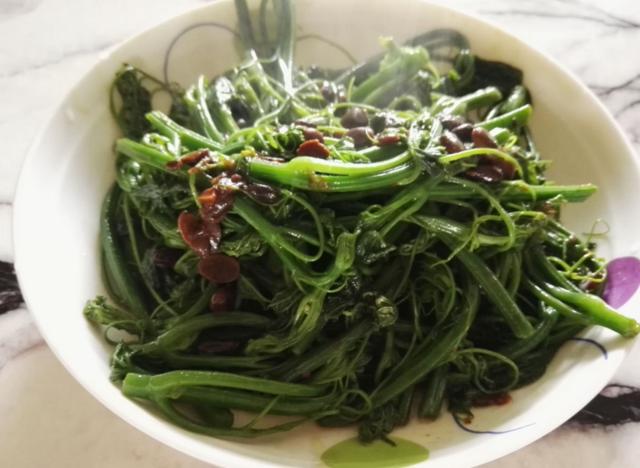 这5种蔬菜宁可扔了都别吃,这4种蔬菜建议不要买来吃