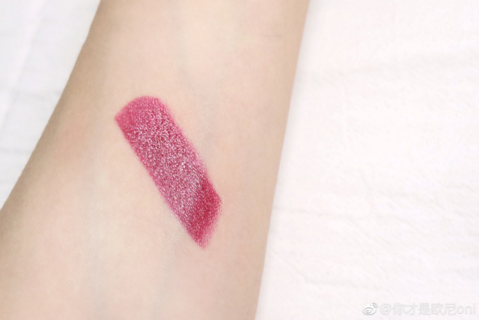 mac子弹头柔雾系列口红试色927,今年好看口红颜色