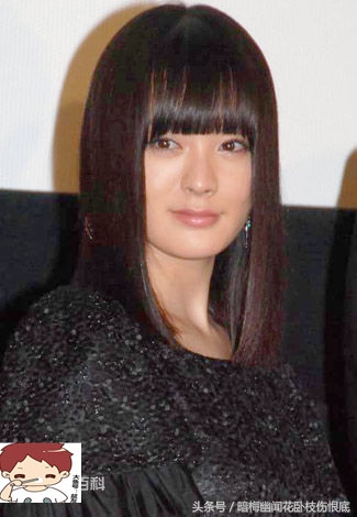 铁甲小宝小百合被蜻蜓队长关起来,铁甲小宝的小百合扮演者叫什么