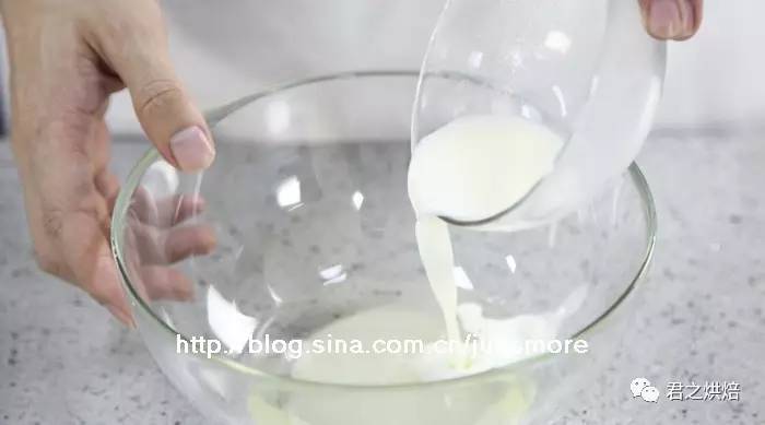 巧克力曲奇超松软,黄油130克做巧克力曲奇饼干