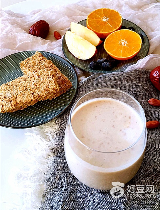 烘焙甜点红枣花生牛奶