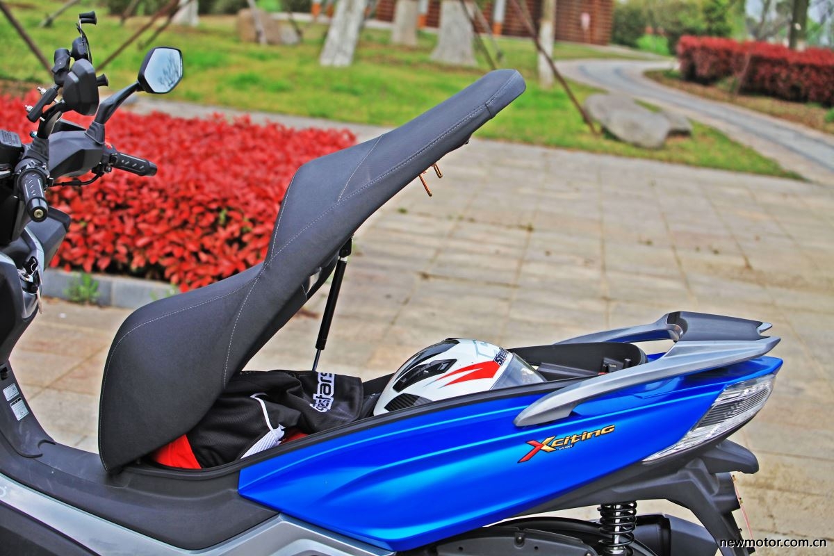 光阳赛艇300测评,牛摩测评赛科龙