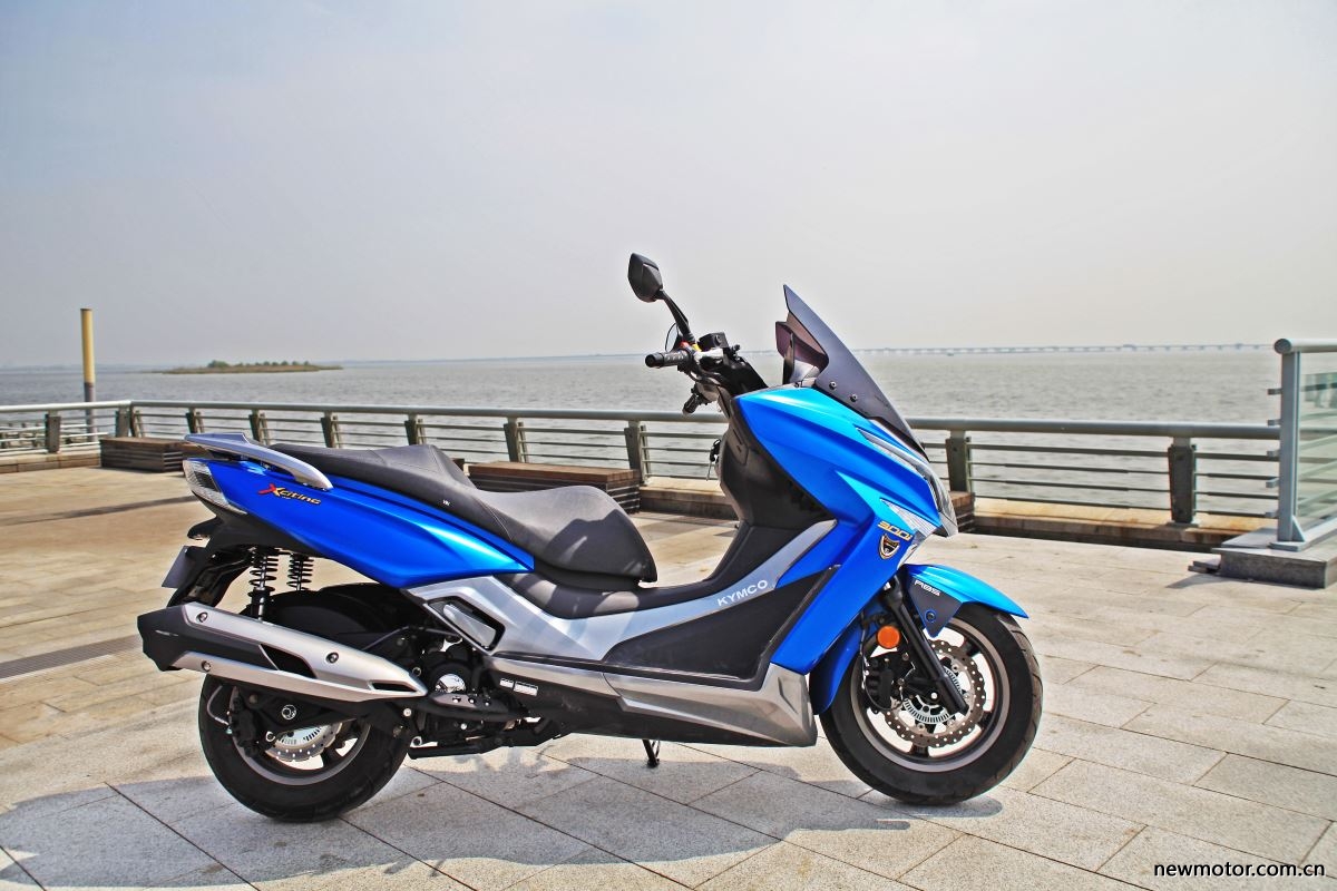 光阳赛艇300测评,牛摩测评赛科龙