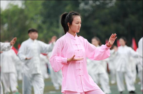 成都大学校运动会开幕式,最新学校运动会开幕