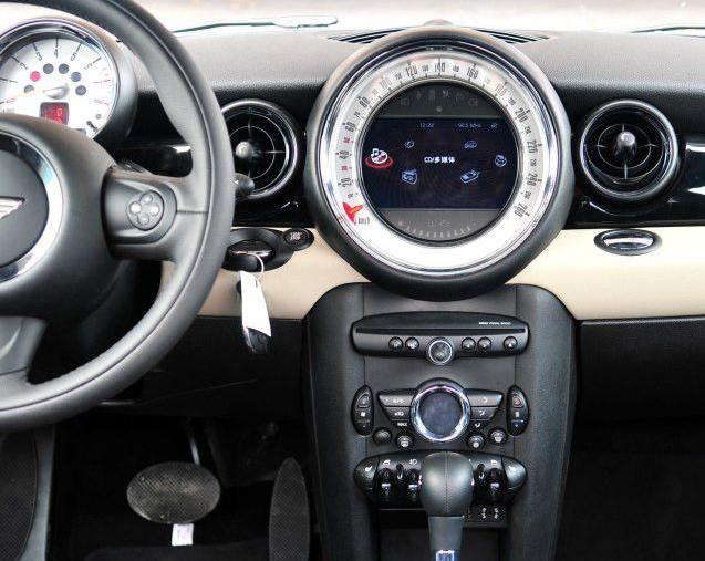 他送她一辆豪车，她却大发雷霆！只因换档就像摸裤衩。。。