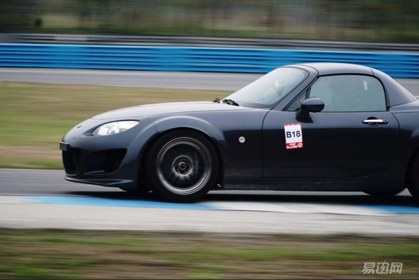 索尼a6300拍风光值不值得买,索尼a6300值得新手买吗