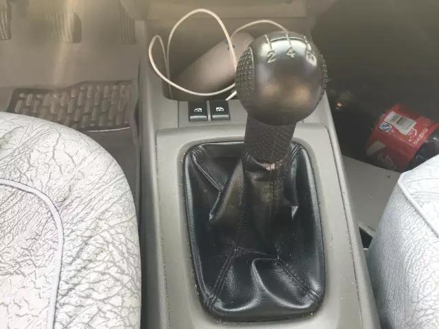 惊悚！租车旅行，竟然租到事故车，居然连机舱、底盘都撞过！