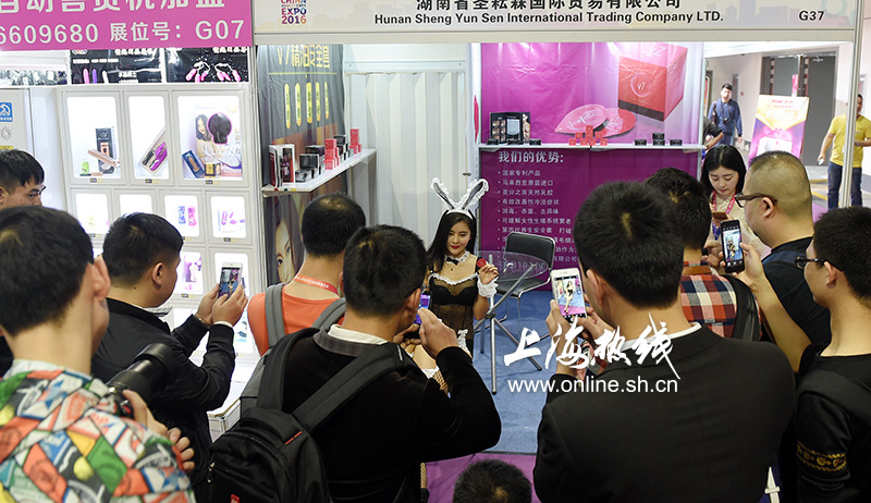 欲仙欲死心跳停止!上海成人展“好货”现场试用宅男必入！