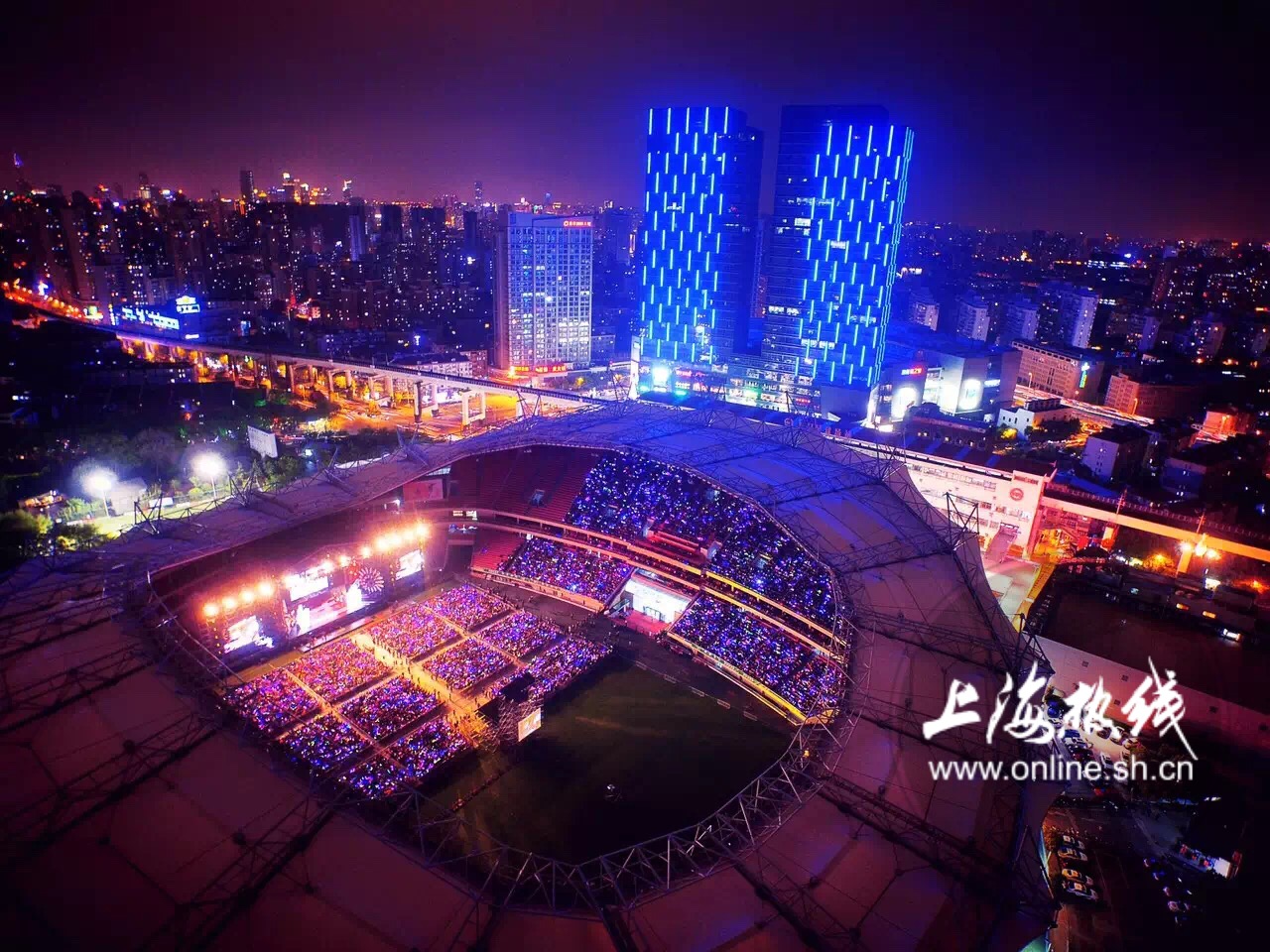 张信哲上海虹口体育场演唱会,张信哲虹口