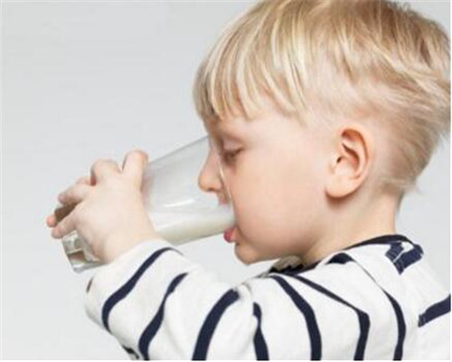 如何选购质量好的牛奶？宝宝喝什么牛奶最好？