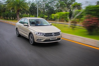 宝来2015款质惠版1.6l自动舒适型,宝来2021款1.5l自动舒适型怎么开