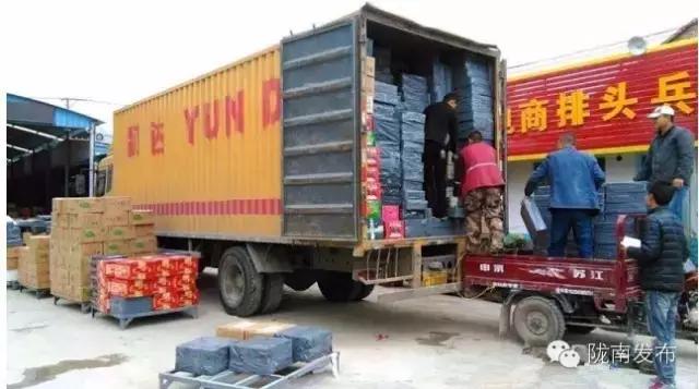 甘肃礼县花牛苹果滞销,电商悲情营销滞销苹果