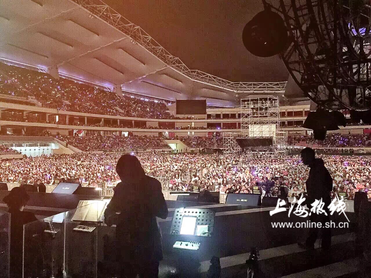 张信哲上海虹口体育场演唱会,张信哲虹口