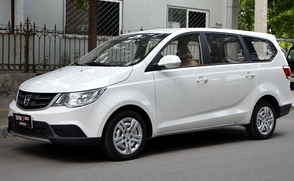 十万左右实用的家庭汽车有哪些,我想买汽车十万左右有哪个品牌