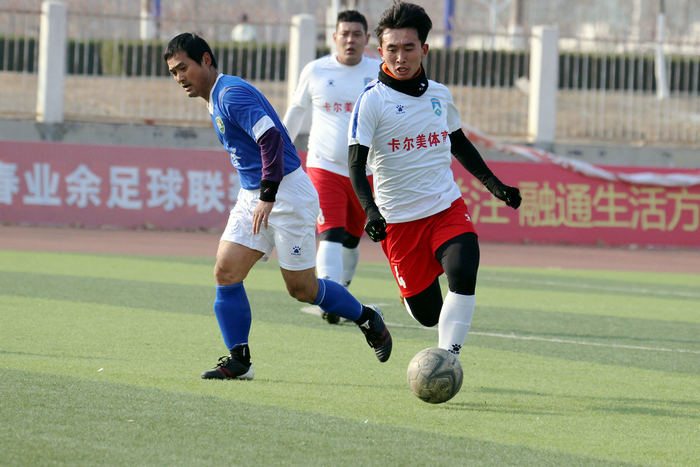 *安泰**市足球业余联赛：立丰技能不敌迎金门业