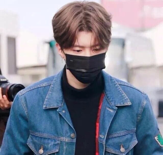 明星弟妹,范冰冰弟弟从头到脚全变了