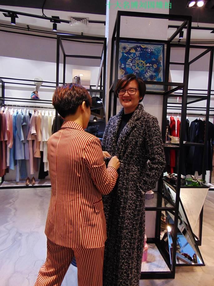 鍝堥噷鐜嬪瓙鑻变鸡瑗胯,鍝堥噷鐜嬪瓙瑗胯