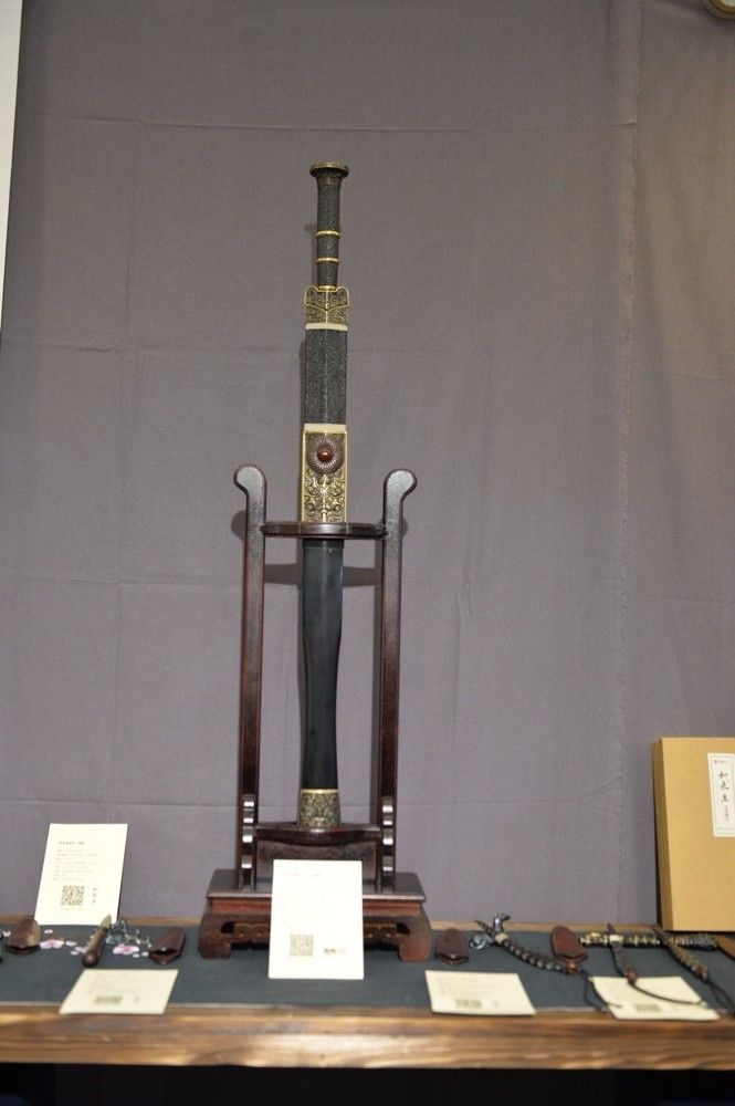 各位旅客请注意带上自己的行李,飞机场能不能带茶叶过安检