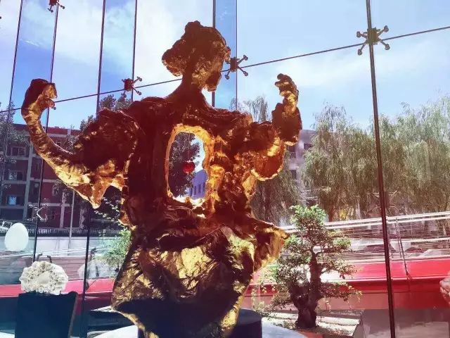 芳草地购物中心特色,芳草地购物中心介绍