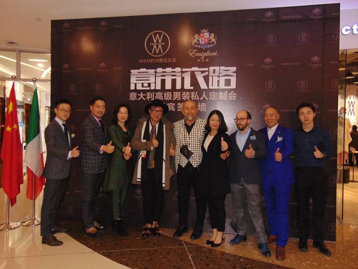 鍝堥噷鐜嬪瓙鑻变鸡瑗胯,鍝堥噷鐜嬪瓙瑗胯