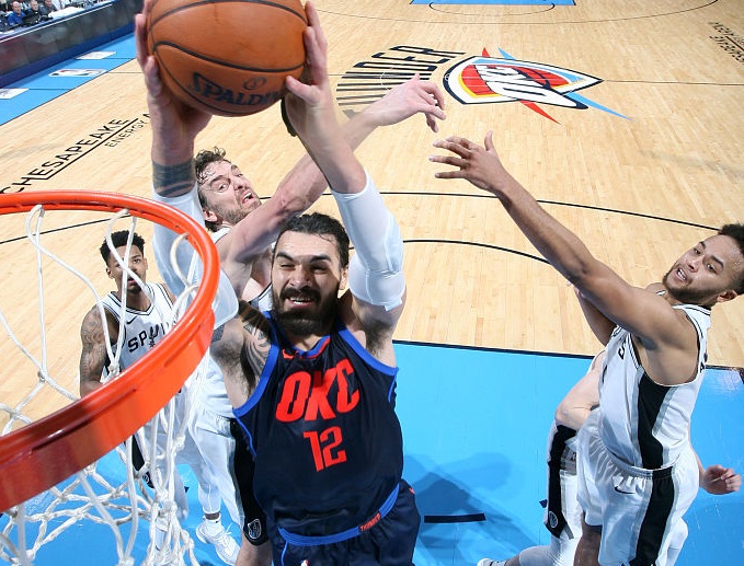 乔治在雷霆和威少末节25分逆转,威少带队被雷霆大逆转