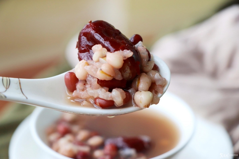 湿气重红豆汤,薏仁红豆排湿汤