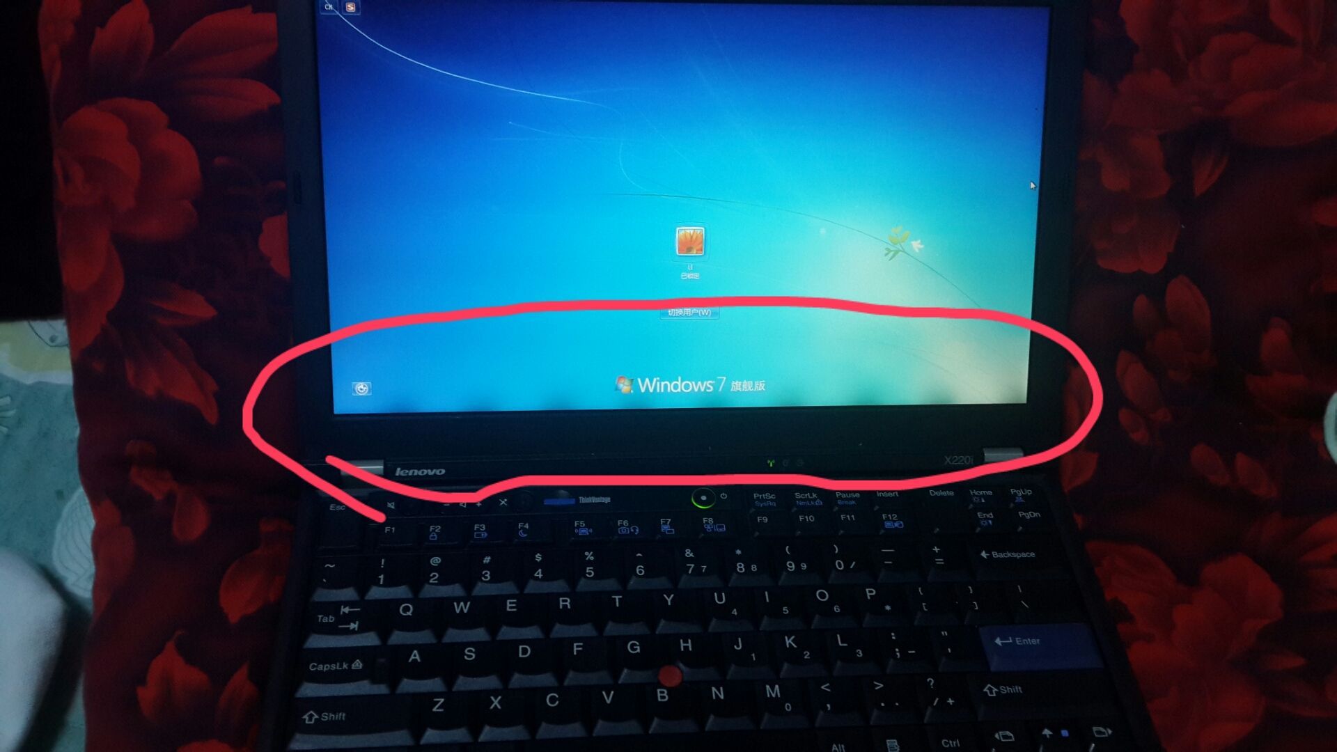 电视液晶屏能擦灰吗,液晶电视屏幕脏了怎么擦不沾灰