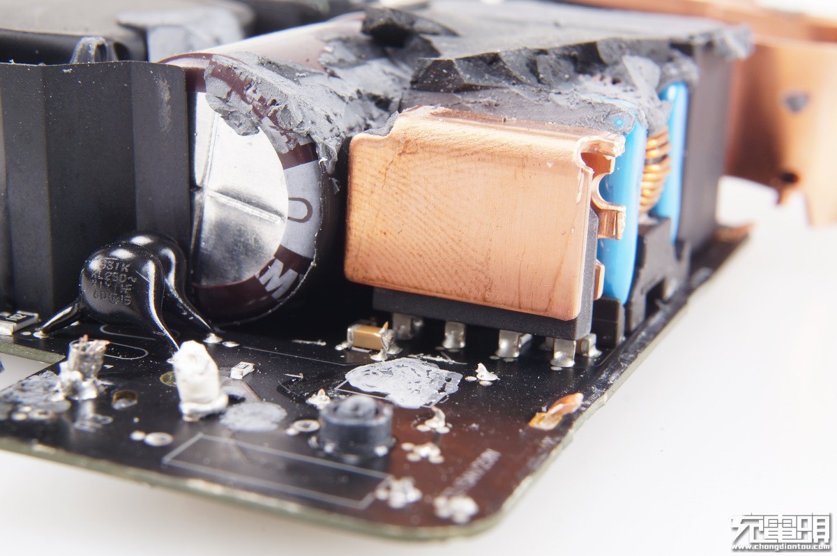 有没有仿的很真的苹果充电器,贫穷限制了我的想象力动画