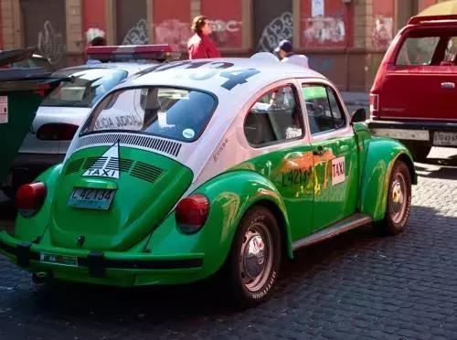 国外奔驰出租车和国内一样吗,哪个国家出租车都是奔驰宝马