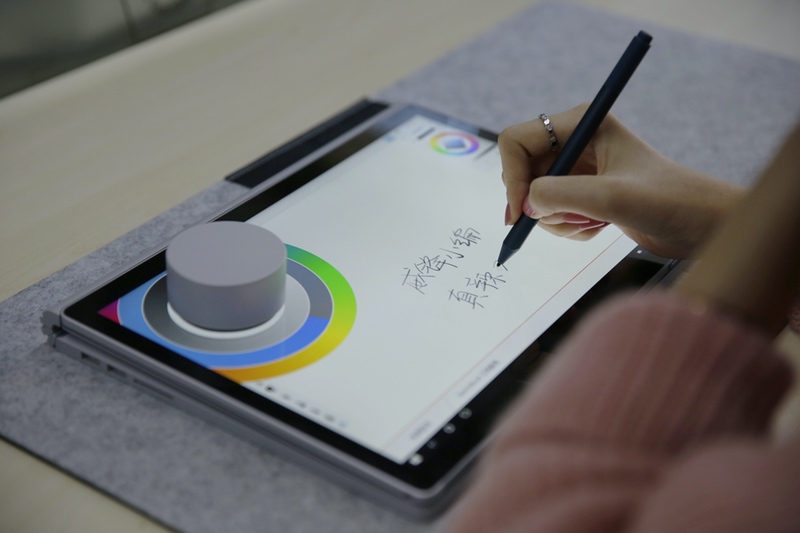 娴嬭瘎寰蒋surfacebook3,娣卞害璇勬祴surface2
