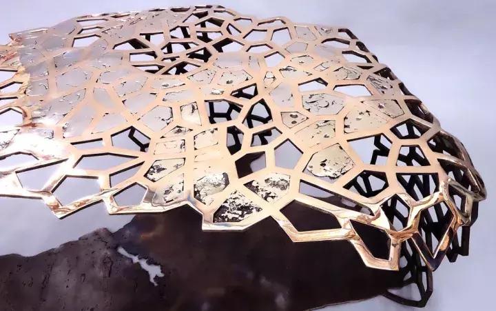 女生该不该买奢侈品牌包,背名牌包一定是虚荣吗