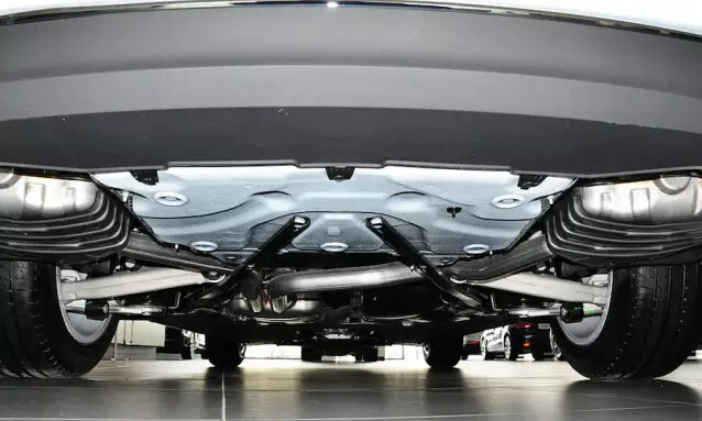 雨水多深会对轿车有影响,雨水对车有多大伤害