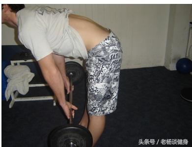 健身房硬拉90kg要注意什么,健身硬拉护腰带伤到肋骨