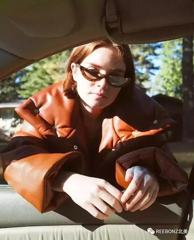 权志龙黑色羽绒服搭配,有人嘲笑你穿的羽绒服丑怎么骂