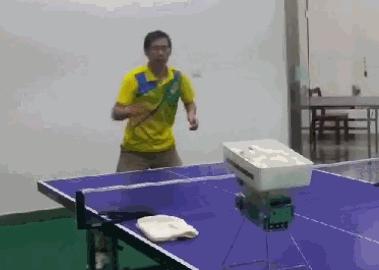 你犯了一个基础动作的大忌,不多加注意就完了!-乒乓找教练