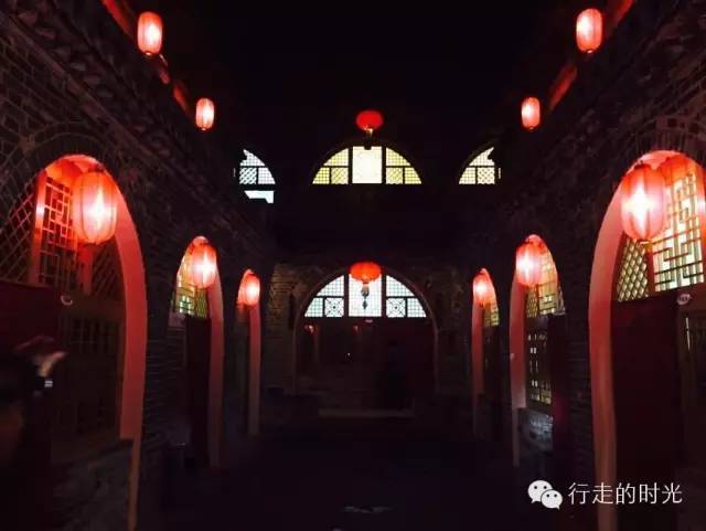 女子每天吃香蕉皮，坚持了一个月，结果...../包头人自己的“迪斯尼”——包头乐园：百万现金回馈粉丝，你来玩我买单！