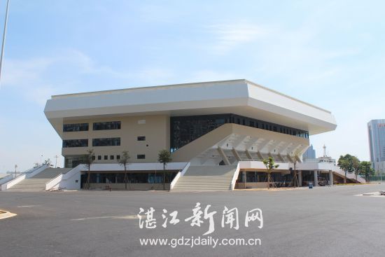 湛江体育中心全景,体育场馆智慧化设施