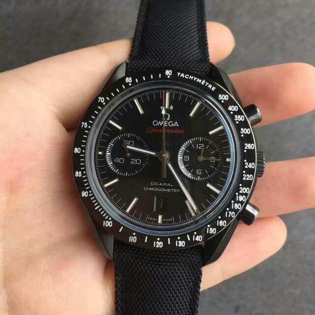 酷感十足的拉风腕表 (金黄色腕表优雅气质)