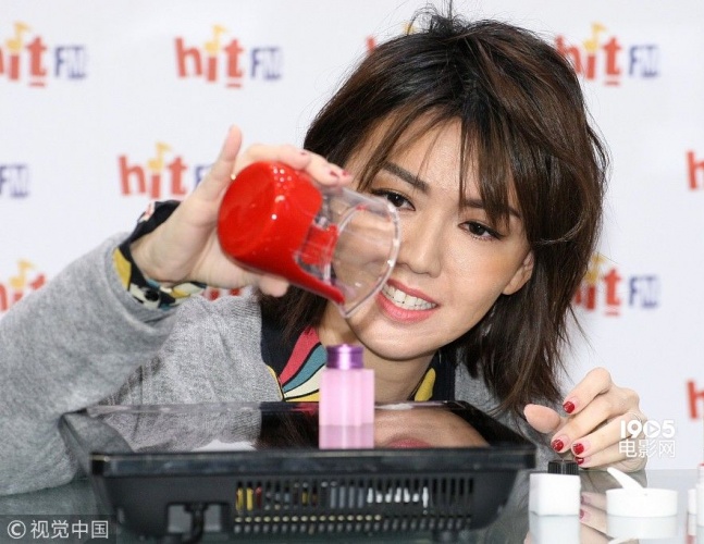 40岁孙燕姿晒孕照,孙燕姿庆祝40岁生日晒孕肚照