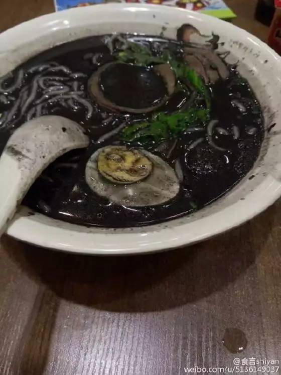 爆笑！天津网友晒图爆料女友把鱼炸成“鸟”，鱼临死前表示“鬼知道我经历了什么”