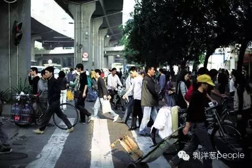 少年杀母案是谁,少年杀母事件作者