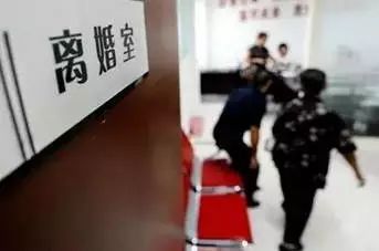 男方得了艾滋病女方起诉撤销婚姻,婚后感染艾滋病离婚法院怎么判