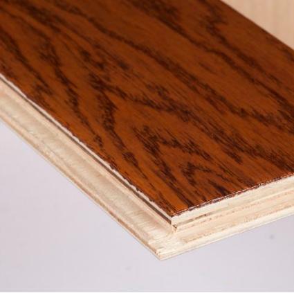 客厅地板裂缝怎么补救,花了几十万装修了个毛坯