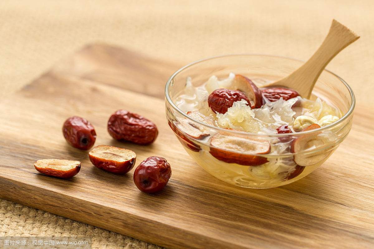 怀孕初期喝什么汤对胎儿发育最好,怀孕初期吃什么汤对胎儿发育好