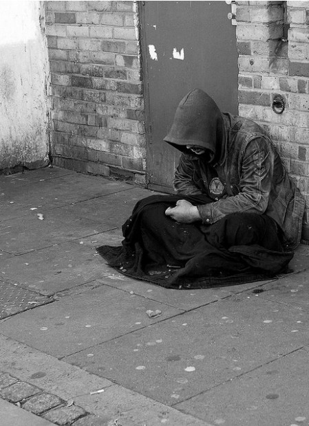 修改盲人乞讨标语,外国盲人乞讨改变标语