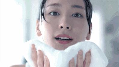 皮肤科医生教你怎么洗脸,皮肤科医师怎么清洁脸